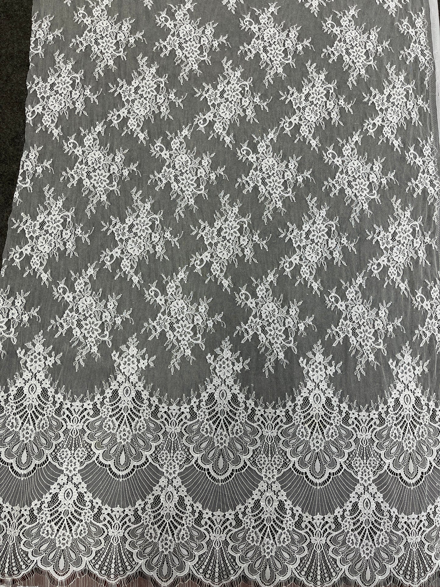 Classic chantilly design