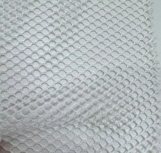 Coarse mesh fabric